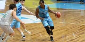 OTC se quedó con un gran partido frente a Ferro y sigue peleando desde arriba de la tabla