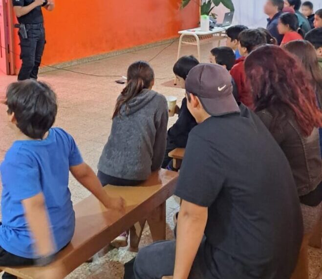 Refuerzan la seguridad en escuelas de Misiones con operativos y monitoreo digital