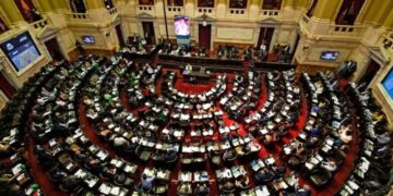 Tras una maratónica sesión, Diputados aprobó la reforma a la Ley de Glaciares