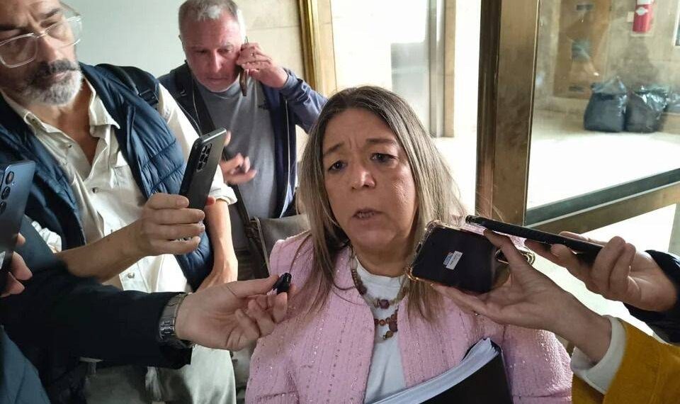 La escribana de Adorni afirmó que desconoce el origen de los fondos de sus propiedades