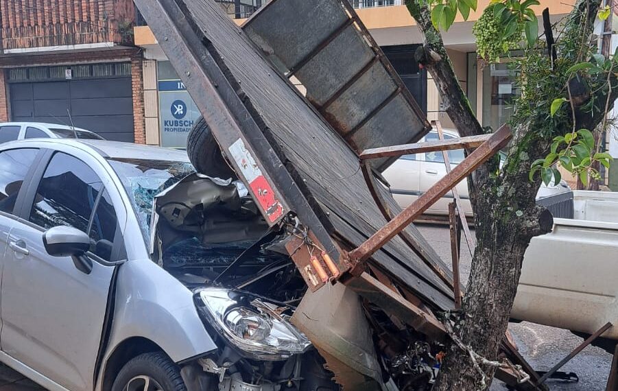 Choque en cadena dejó cuatro vehículos dañados en Posadas