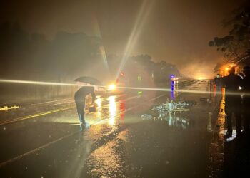 Terminó inconsciente tras despistar en moto: viajaba con su hija, que también resultó herida