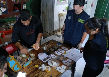 Tenía todo el kit: Un joven dealer cayó con cocaína fraccionada, una balanza y un arma tumbera en Posadas