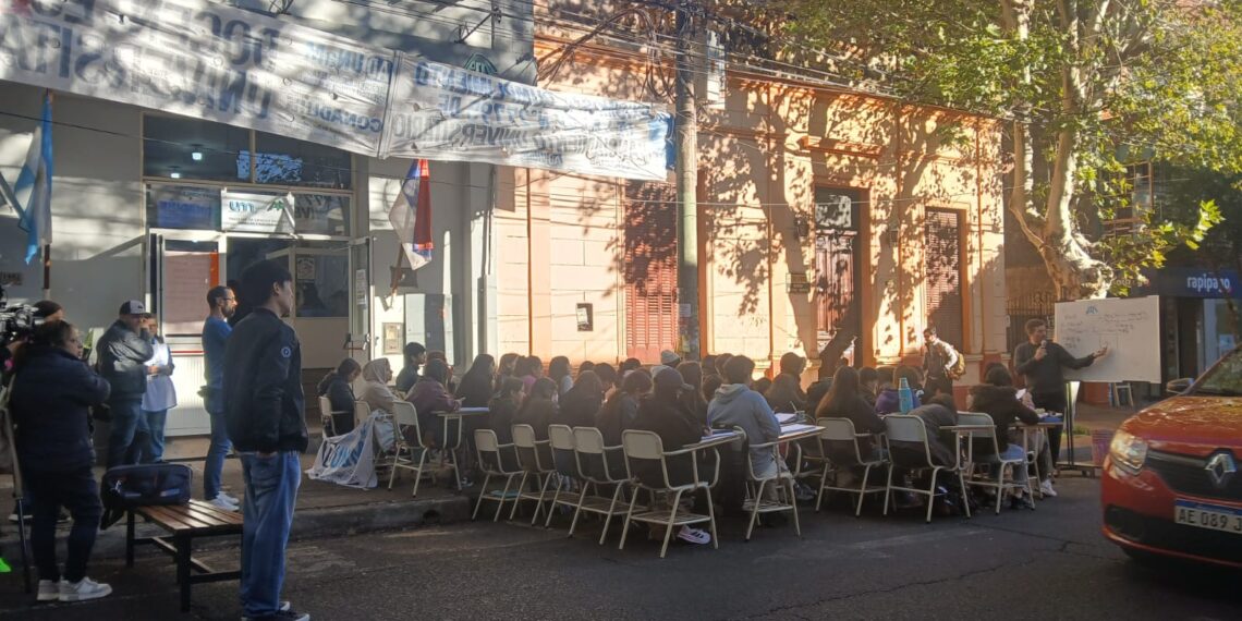 Universidades de todo el país siguen con las protestas en busca del cumplimiento de la ley de financiamiento