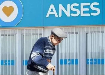 Jubilados cobrarán un bono de $70.000 y un aumento de 2,58% en junio