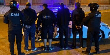 Posadas: se “desconocieron” por la última botella de vino y terminaron detenidos