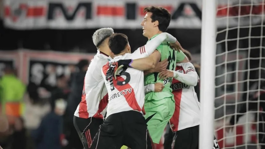 River le ganó a San Lorenzo por penales y se metió en cuartos del Apertura