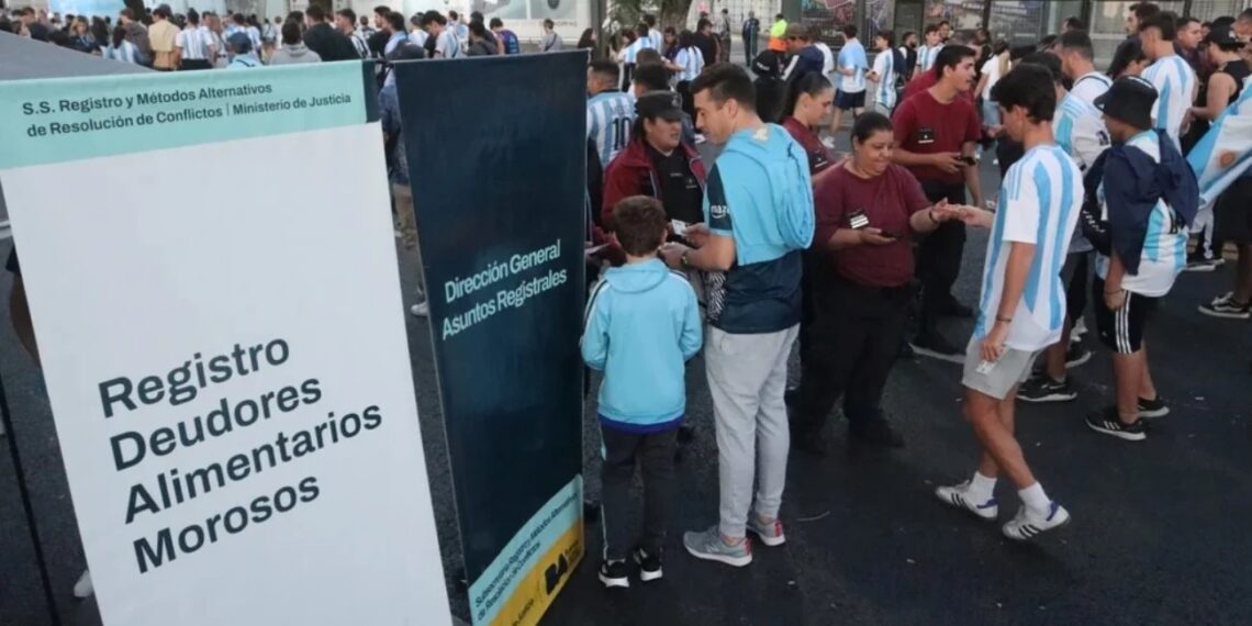 Más de 13 mil deudores alimentarios no podrán entrar a las canchas de fútbol