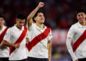 River goleó a Blooming, terminó primero en su grupo y se clasificó a octavos de la Sudamericana