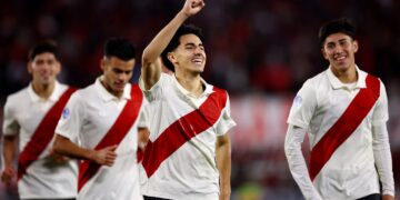 River goleó a Blooming, terminó primero en su grupo y se clasificó a octavos de la Sudamericana