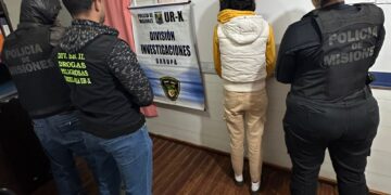 Pidió un viaje en moto y en el trayecto asaltó a un adolescente a punta de cuchillo: terminó detenida en Garupá