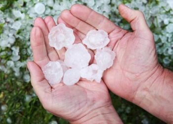 Tormenta con granizo en la frontera de Brasil y Paraguay: llega el frío a la región