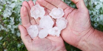 Tormenta con granizo en la frontera de Brasil y Paraguay: llega el frío a la región