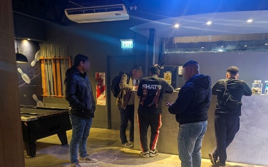 Buscaban equipos robados de un boliche y los hallaron dentro de otro comercio en Posadas