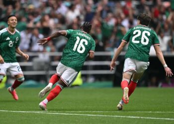 En un duelo con tres expulsados, México le ganó a Sudáfrica en la inauguración del Mundial 2026