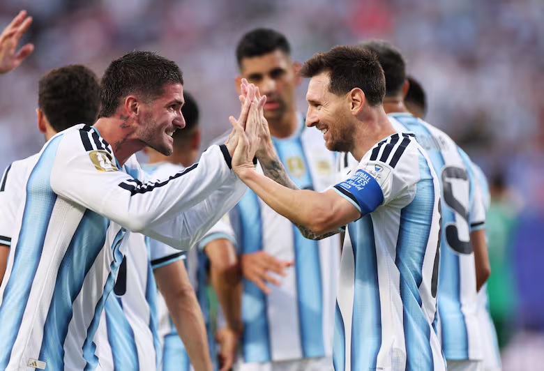 Argentina vs. Argelia: goleó 3-0 en el debut en el Mundial, con un hat-trick de Lionel Messi