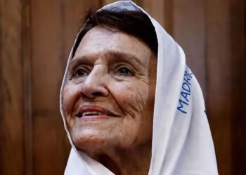 Adiós a Taty Almeida, la hija de militares que se convirtió en Madre de Plaza de Mayo