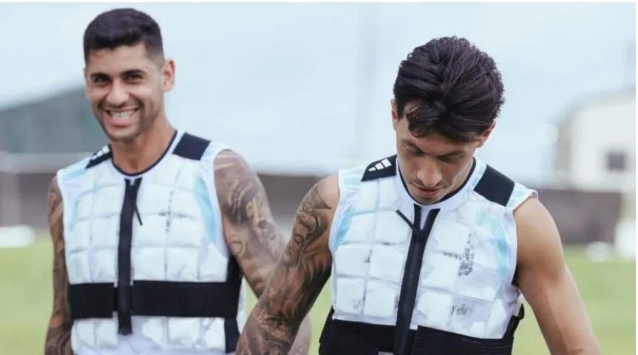 Chalecos refrigerantes, la innovación que adopta la Selección Argentina para combatir el calor en Kansas