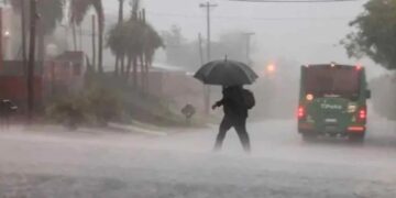 Posadas: cayeron cerca de 80 milímetros de lluvia y sigue vigente la alerta por tormentas