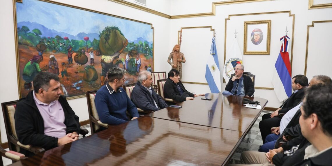 Passalacqua ratificó ante la UOCRA la inversión provincial para sustentar el trabajo en la construcción en Misiones