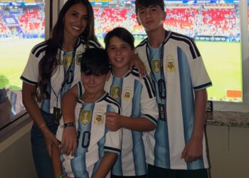 El posteo familiar de Antonela tras el triplete de Messi en la goleada de la Selección Argentina
