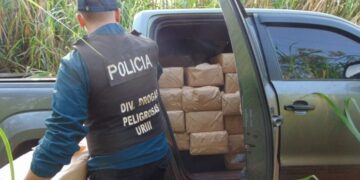 Frustraron la fuga de una camioneta cargada con 900 kilos de droga en Eldorado