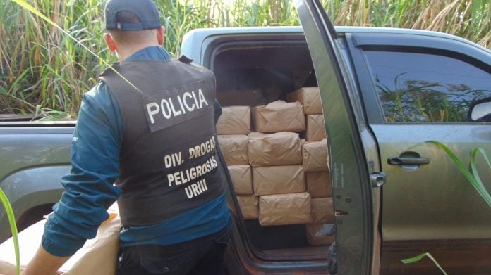 Frustraron la fuga de una camioneta cargada con 900 kilos de droga en Eldorado