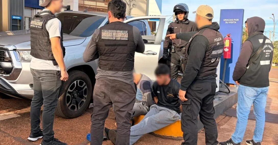 Detuvieron a dos narcos con más de media tonelada de marihuana y camionetas robadas