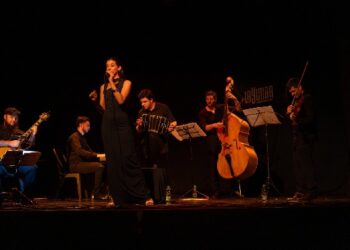 El Quinteto Tangazo lleva la obra de Piazzolla de gira por Misiones
