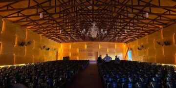Alem inaugura su Cine Teatro con capacidad para mil personas y una pantalla gigante de 350 pulgadas