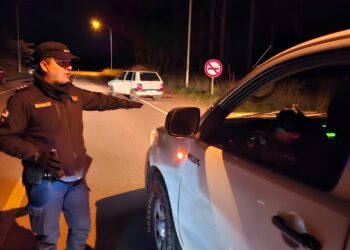 La Policía despliega grupos especiales tras un enfrentamiento con delincuentes que habrían privado de la libertad a un hombre en Bernardo de Irigoyen