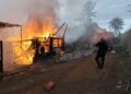 Dos familias perdieron sus viviendas en un incendio registrado detrás del predio de EMSA en Posadas