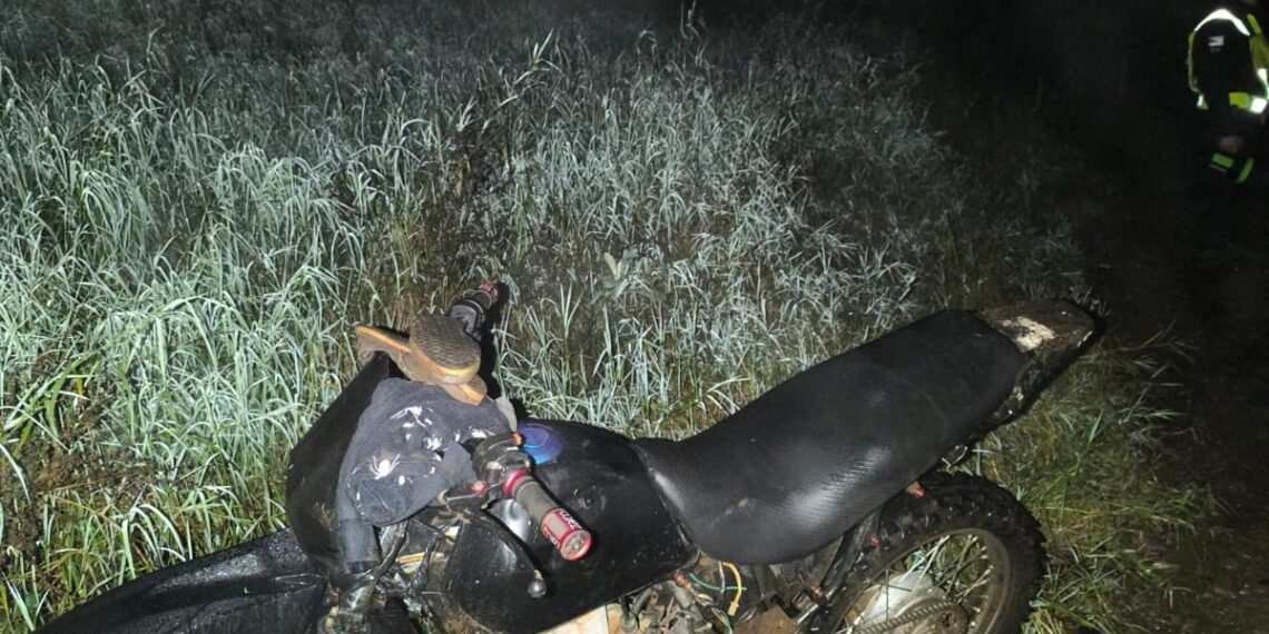 Dos hermanos despistaron tras impactar contra un tendido electrico y resultaron lesionados en Cerro Corá