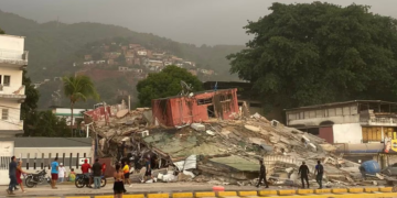 El gobierno de Venezuela elevó la cifra de víctimas de los terremotos a 164 muertos y 971 heridos