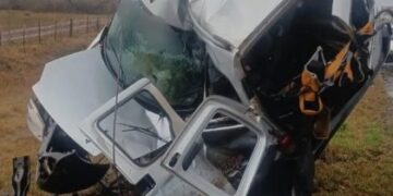 Candelaria: un muerto y dos heridos tras brutal despiste y choque contra un poste de alumbrado público