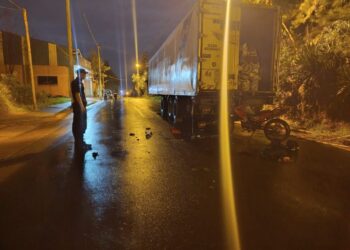 Puerto Rico: motociclista resultó herido tras chocar contra un acoplado estacionado