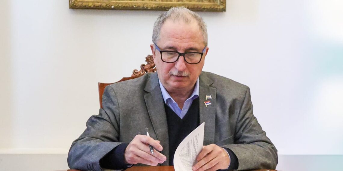 Misiones: anuncian nuevos aumentos salariales para docentes y fuerzas de seguridad