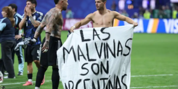 Que sanción podría enfrentar la Selección Argentina tras exhibir la bandera de las Islas Malvinas