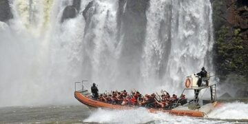 Murió un turista holandés al volcar  una embarcación en las Cataratas del Iguazú