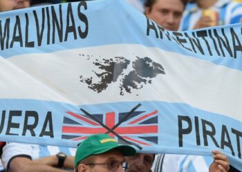 FIFA prohibió banderas y elementos sobre las Islas Malvinas para Argentina-Inglaterra
