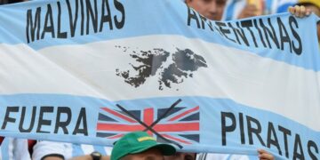 FIFA prohibió banderas y elementos sobre las Islas Malvinas para Argentina-Inglaterra