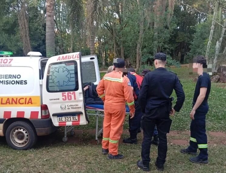 Asistieron a una turista francesa tras sufrir una caída en el Parque Salto Encantado