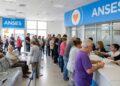 El Gobierno confirmó el bono previsional de agosto y fijó un aumento para jubilados y pensionados