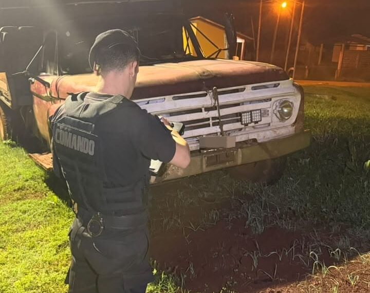 Dos hombres armados y alcoholizados fueron detenidos cuando realizaban maniobras peligrosas con un camión en Jardín América