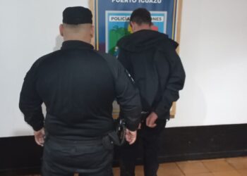 Dejó la llave escondida para su empleada, un ladrón la encontró y robó 9.000 reales: la Policía detuvo al autor en Iguazú