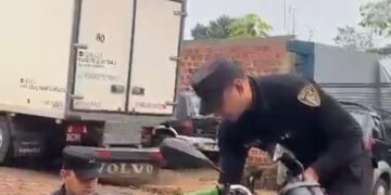 Subía videos haciendo maniobras peligrosas en Facebook y terminó con la moto secuestrada