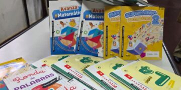 Comenzó en Misiones la distribución de más de 600.000 libros de Matemática, Lengua y literatura para escuelas públicas y privadas