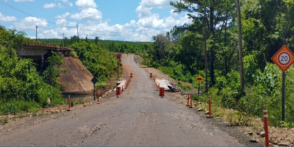 Construirán un puente de mayor capacidad sobre el arroyo Tabay