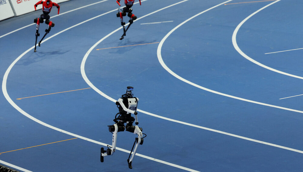 Un robot humanoide chino superó el récord mundial de Usain Bolt en los 100 metros