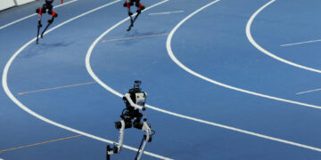 Un robot humanoide chino superó el récord mundial de Usain Bolt en los 100 metros
